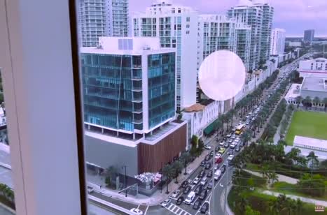 Мамка с большими дойками снимает любительское порево 5