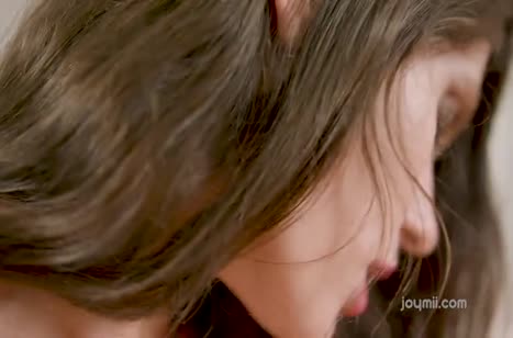 Чика завязала другу глаза и устроила красивый перепихон